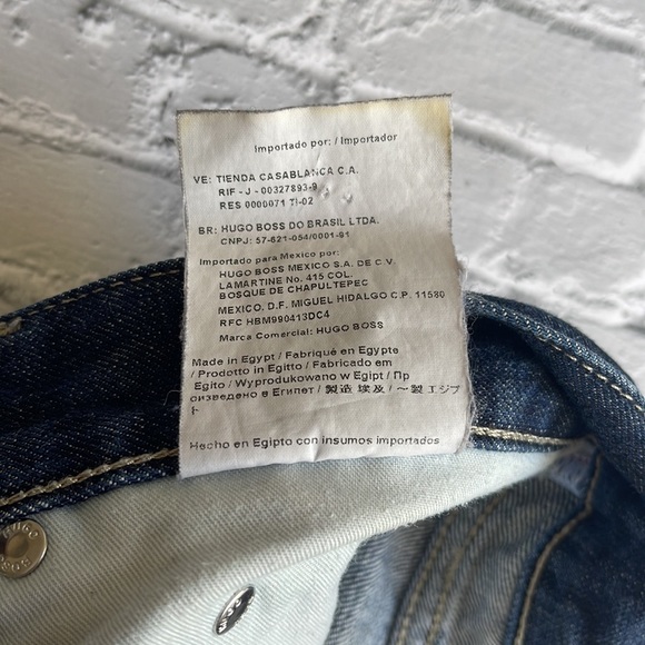 HUGO BOSS | Classic straight leg jeans in Indigo - Picture 8 of 11